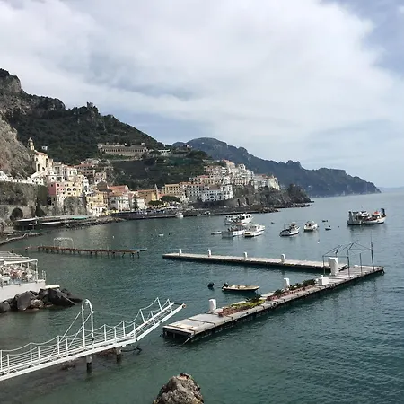 Sapphire House Sea View Accessible By 270 Steps * Amalfi